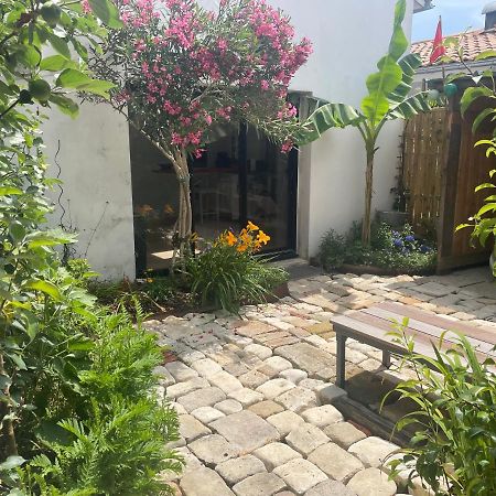 Maison Independante Avec Jardin, Tres Calme, Centre Ville La Rochelle Ла-Рошель Екстер'єр фото